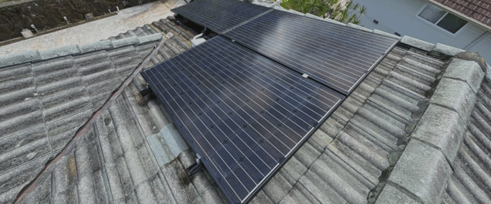 image of PV panels cleaned by Pacific Spray Wash